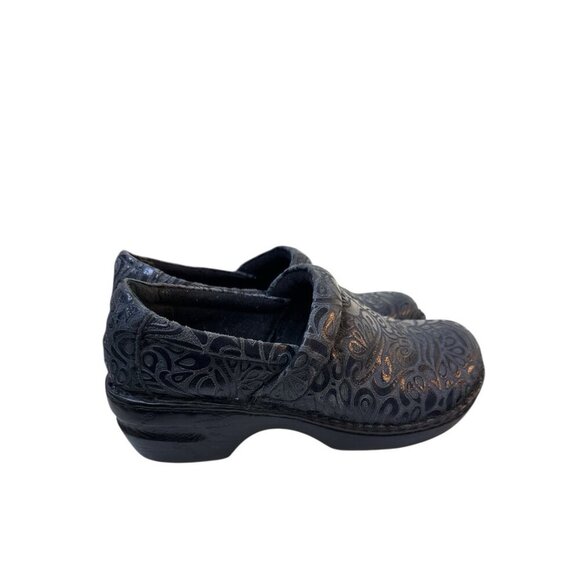 BOC Born Concept Peggy Clogs Paisley Gray Embossed Vegan Leather Size 10/42 EUC - Picture 2 of 7